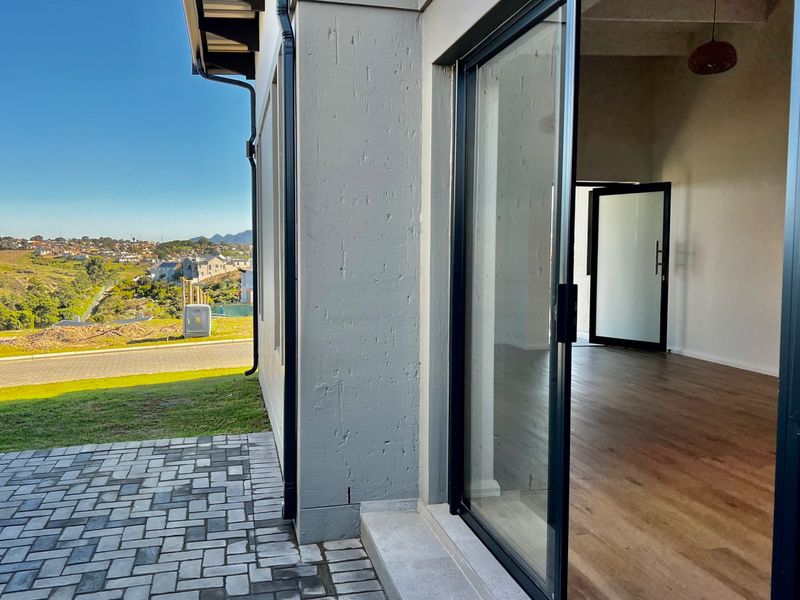 MODERN ELEGANCE IN EDEN LIFESTYLE RESIDENTIAL ESTATE - Photo 7