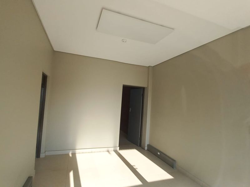 VERSATILE NEW WAREHOUSE TO RENT - Photo 3