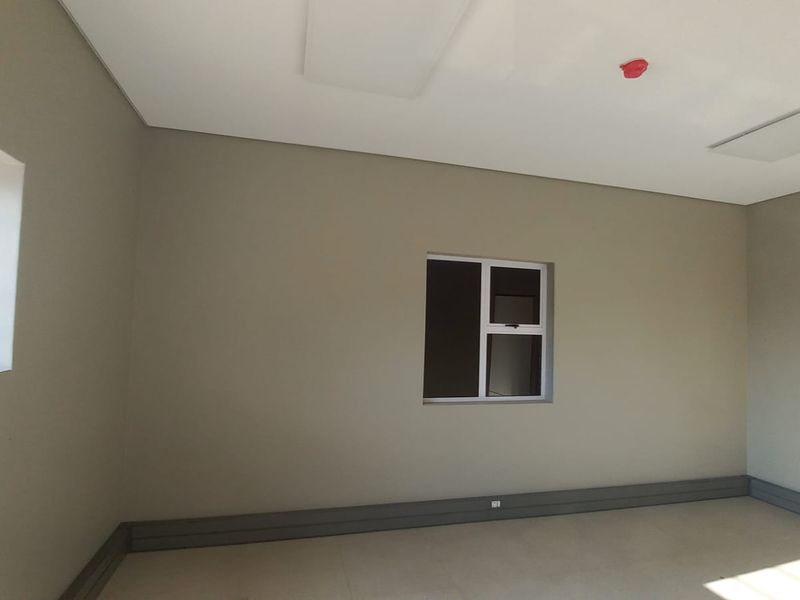 VERSATILE NEW WAREHOUSE TO RENT - Photo 4