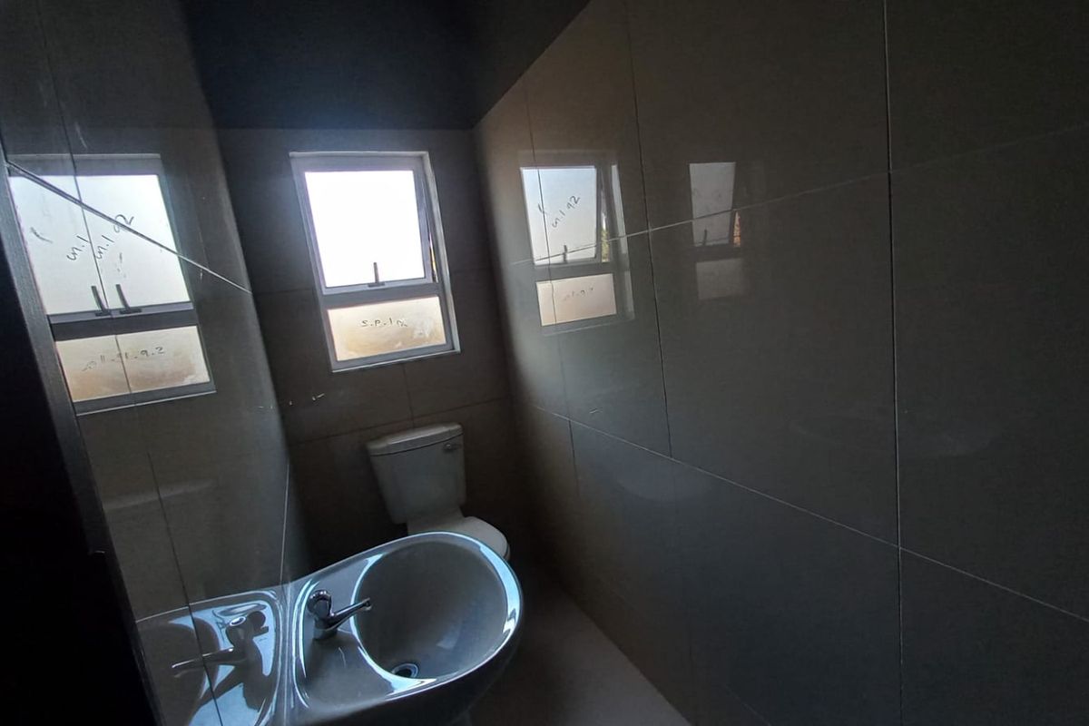 NEWLY BUILT SECURE WAREHOUSE TO RENT - Photo 4