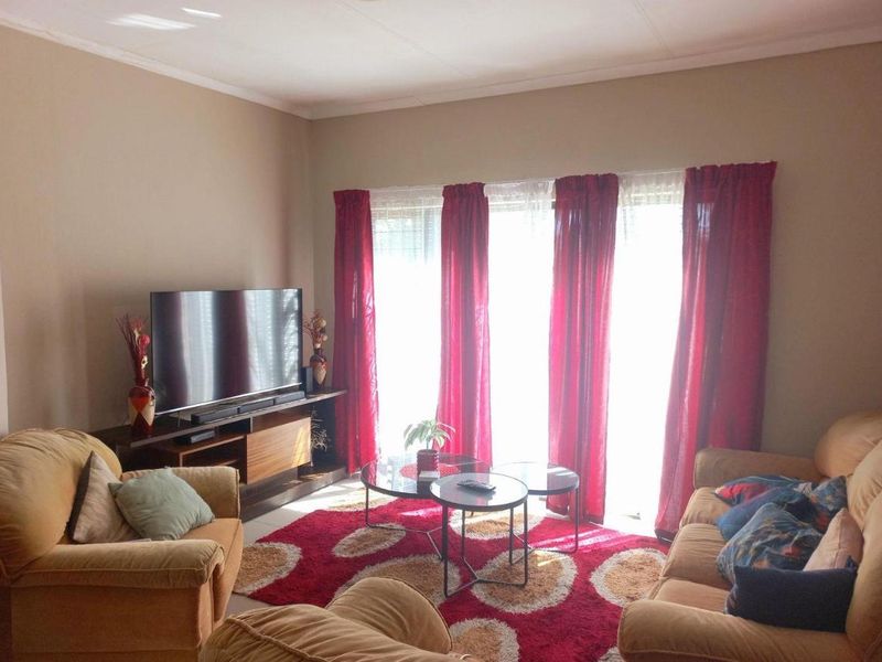 Prime one bedroom apartment for sale in Penina Park Polokwane - Photo 8