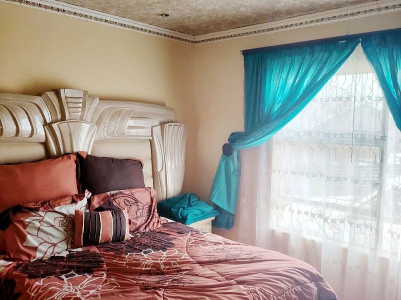 3-Bedroom Property with 2 Flatlets-KEISKAMMAHOEK - Photo 10