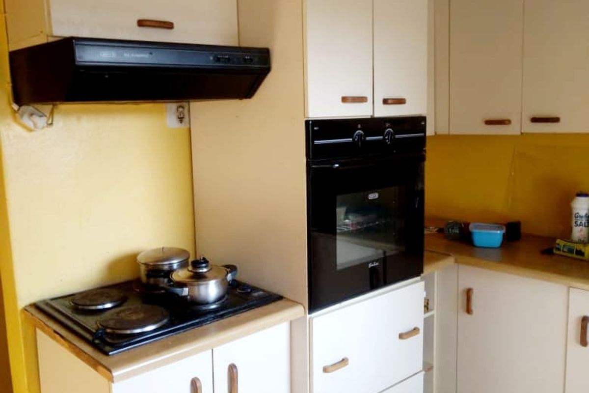 3-Bedroom Property with 2 Flatlets-KEISKAMMAHOEK - Photo 4