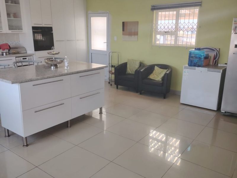 3 Bedroom House For Sale in Mdantsane Nxamkwane - Photo 10