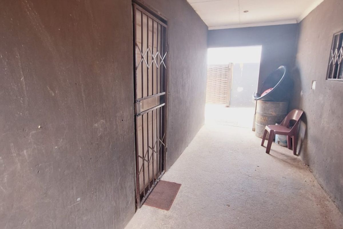Investment Opportunity in Rabie Ridge - Photo 3
