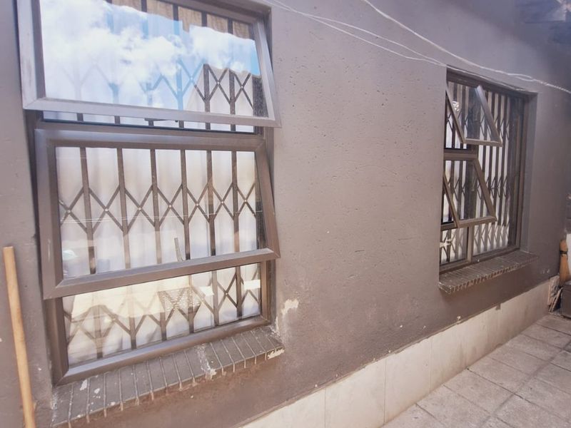 Investment Opportunity in Rabie Ridge - Photo 5