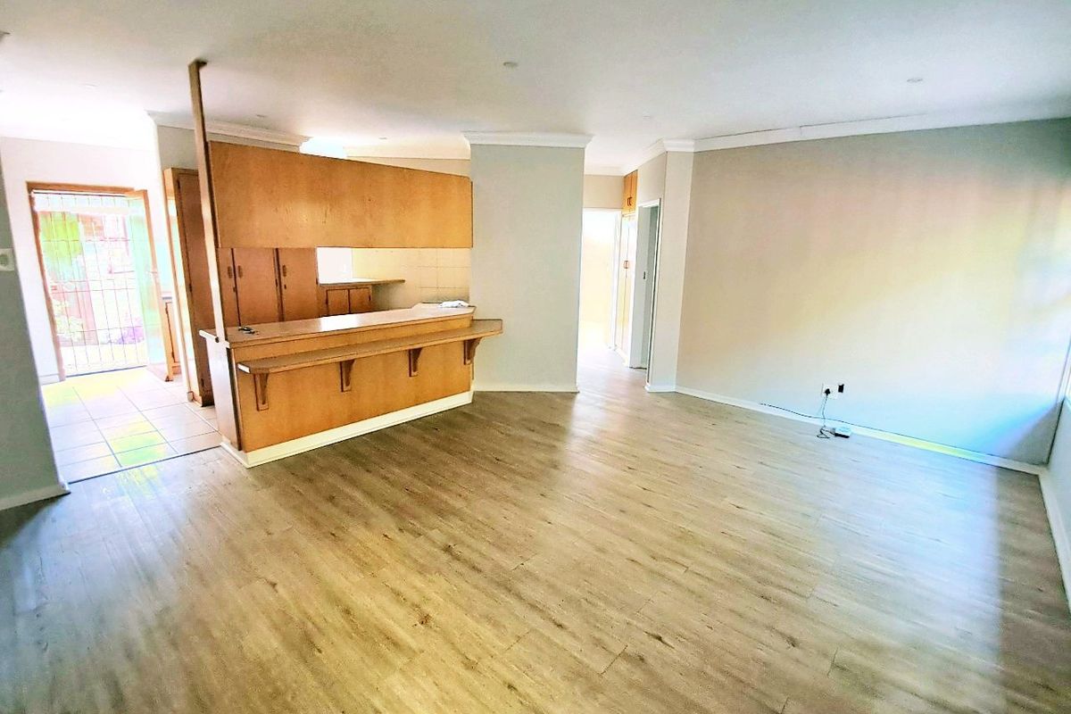 Charming & Secure 2 Bedroom Townhouse in Universitas Awaits! - Photo 5