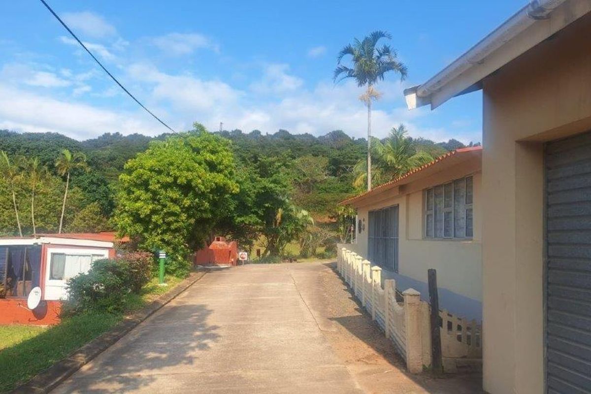 Neat & Modern 3-Bedroom Townhouse – Just Move In! - Photo 3