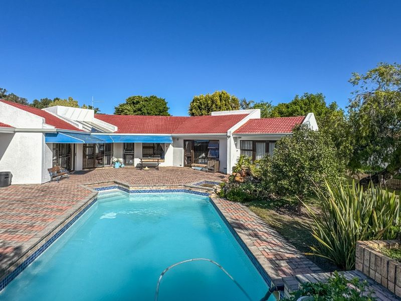 FAMILY HOME WITH FLATLET IN SOUGHT AFTER BRYMORE - Photo 3