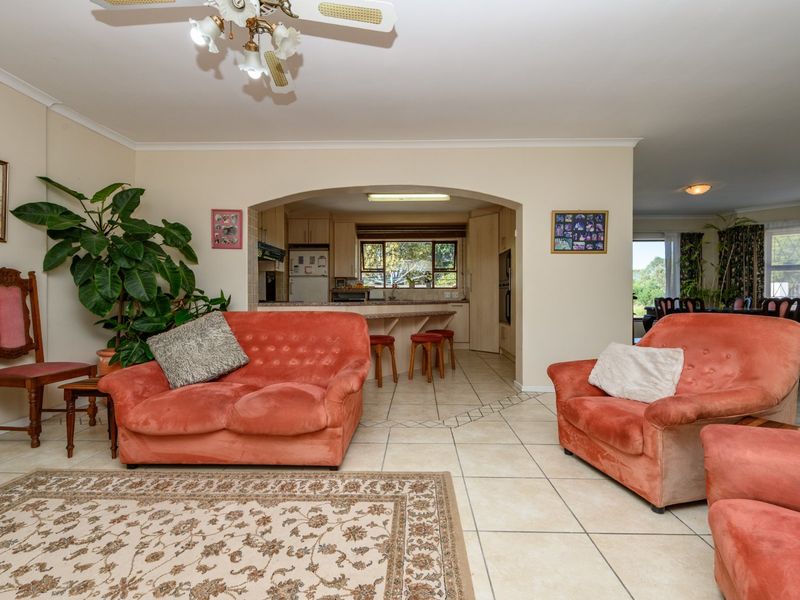 FAMILY HOME WITH FLATLET IN SOUGHT AFTER BRYMORE - Photo 10