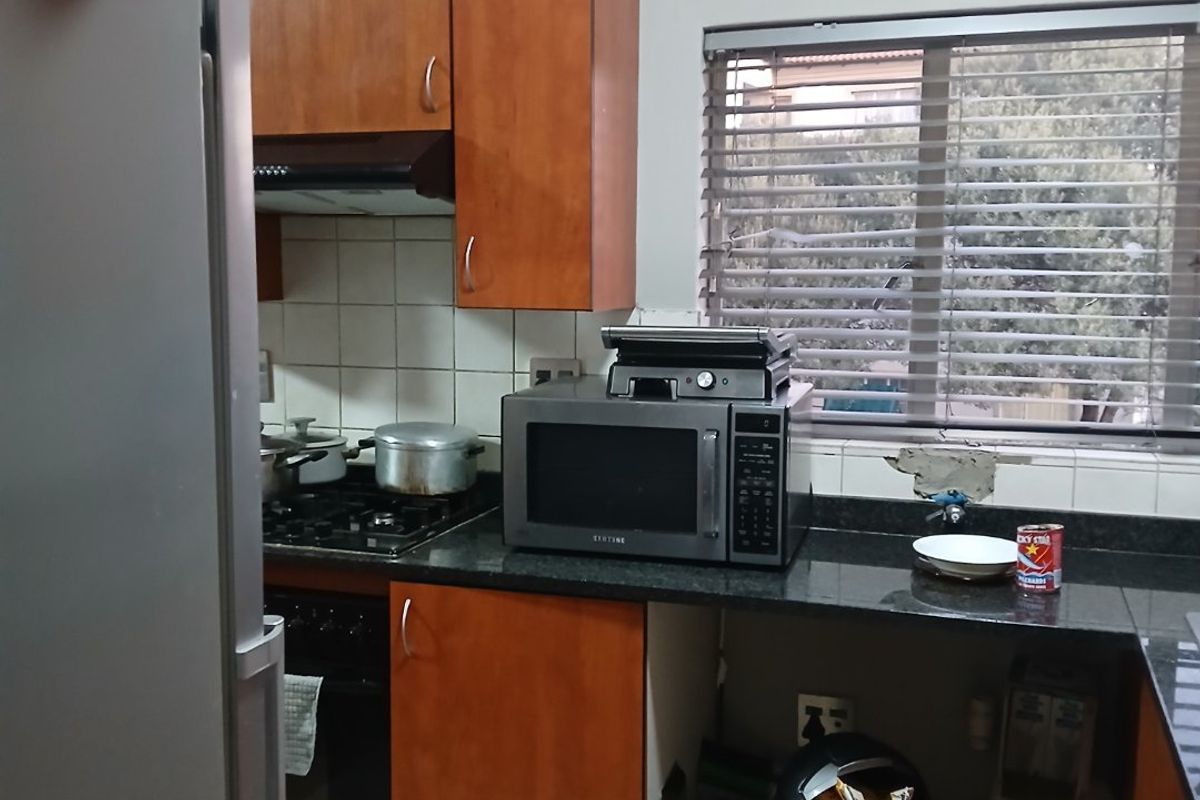 2 Bedroom Loft Townhouse for Sale in Country View - Photo 5