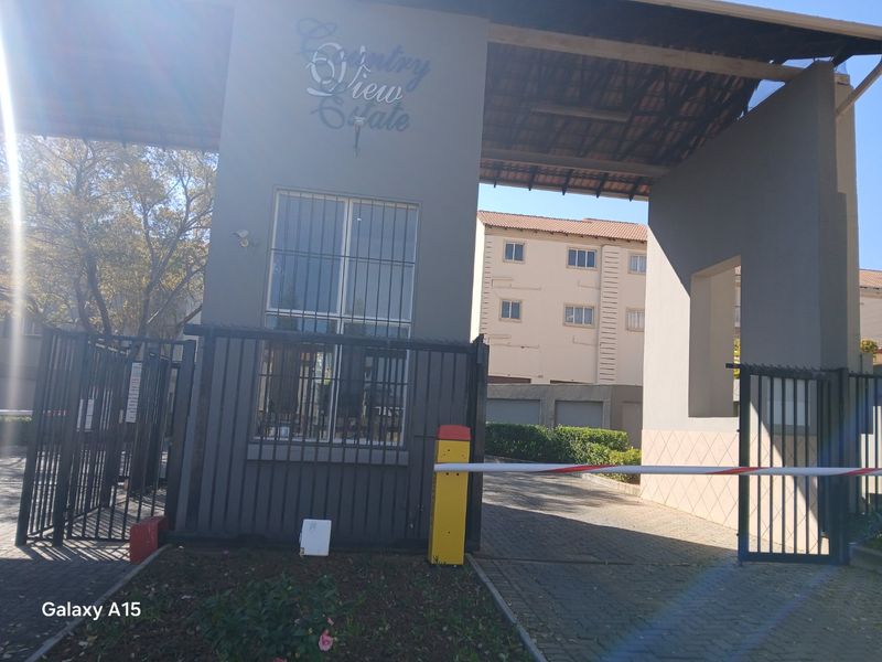 2 Bedroom Loft Townhouse for Sale in Country View - Photo 2