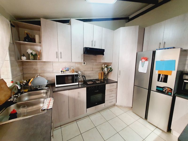 Your Family's New Happy Place Await! - Photo 4