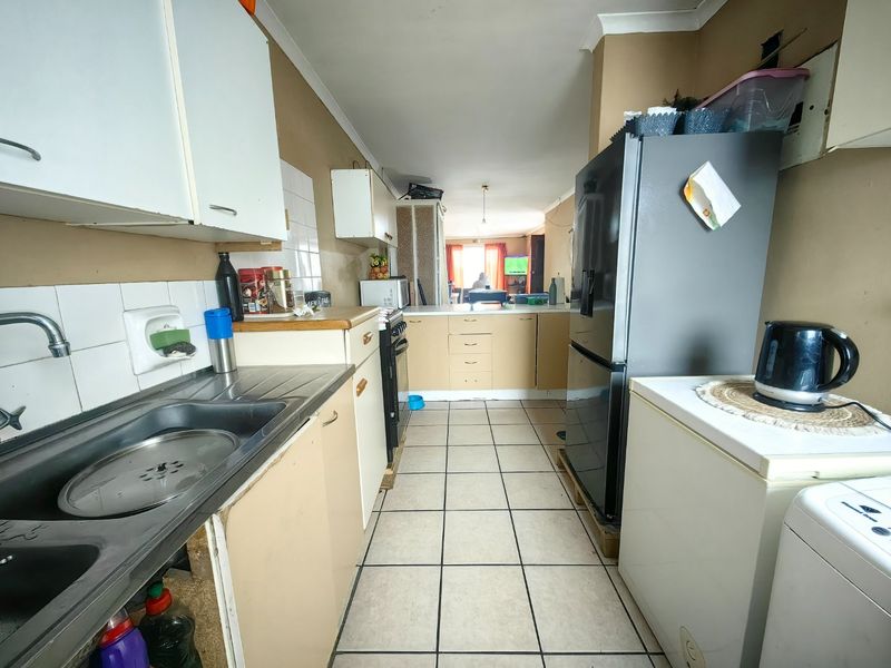 Priced to go in the highly sought after Belhar Musicals!!! - Photo 6