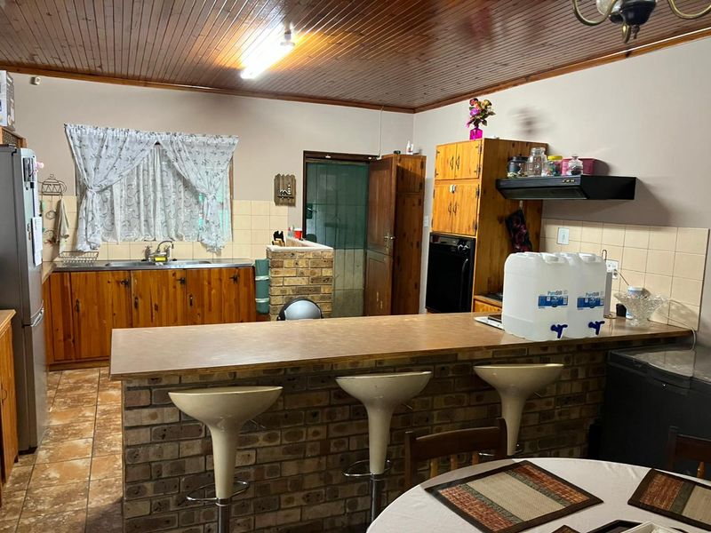 Property in Manor Heights sounds like a great investment opportunity!  - Photo 8