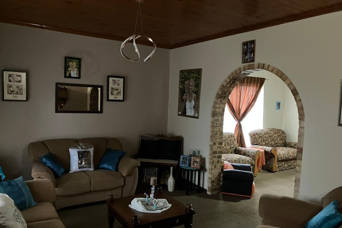 Property in Manor Heights sounds like a great investment opportunity!  - Photo 3