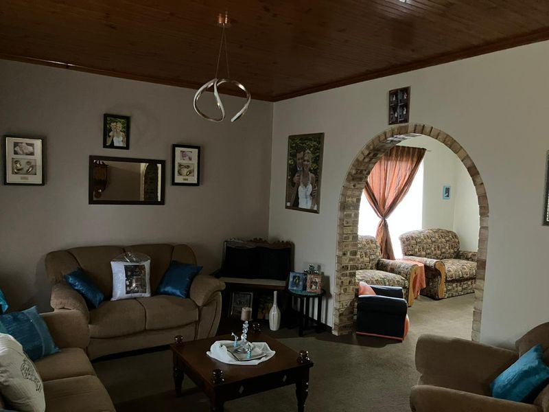 Property in Manor Heights sounds like a great investment opportunity!  - Photo 3