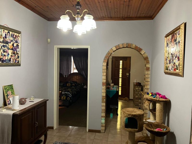 Property in Manor Heights sounds like a great investment opportunity!  - Photo 2