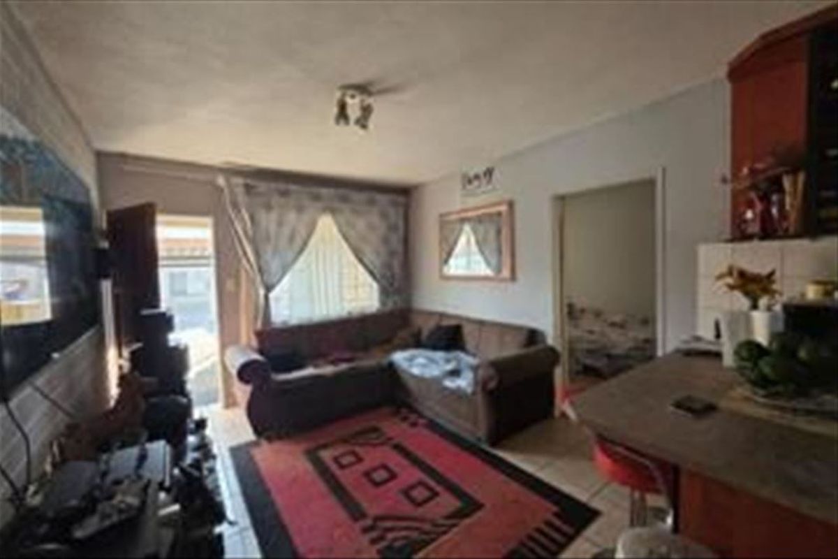 Ideal Family Home with Practical Layout - Photo 2