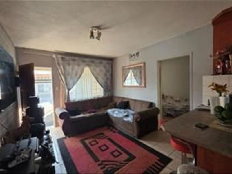 Ideal Family Home with Practical Layout - Photo 2