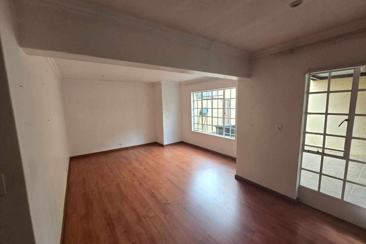 Comfortable and Functional Home with Quality Features - Photo 2