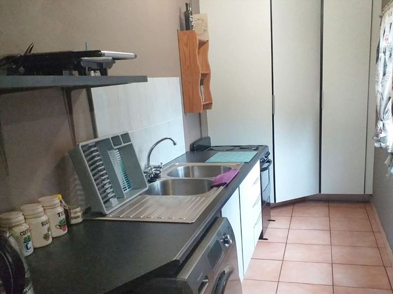 Versatile Family Home with Granny Flat and Pool - Photo 2