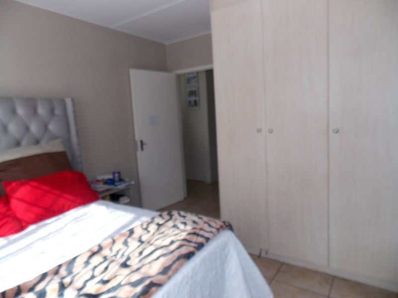 2 Bedroom Apartment - Photo 7