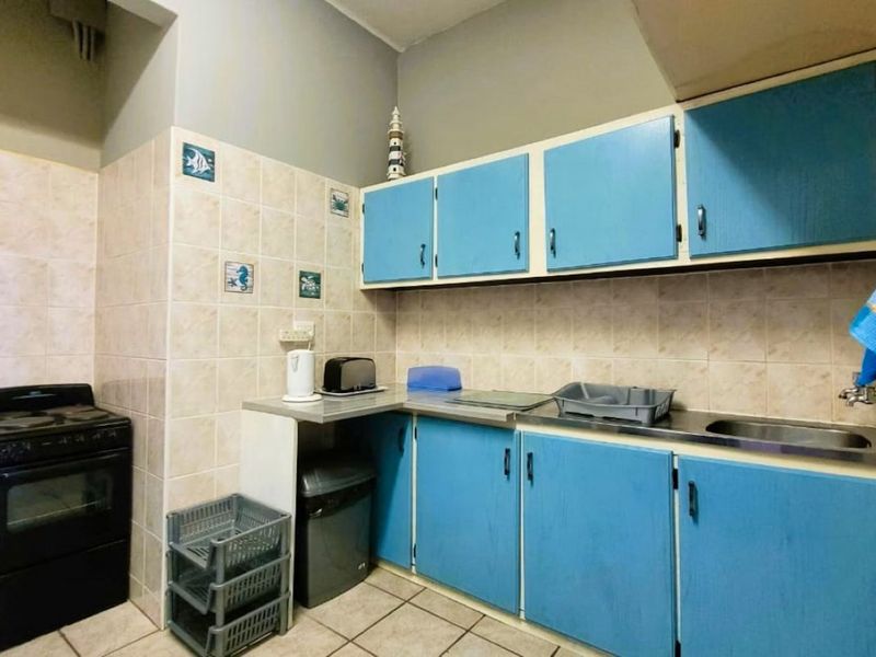 Two Bedroom Fully Furnished Duplex Apartment to rent in Ramsgate - Photo 9