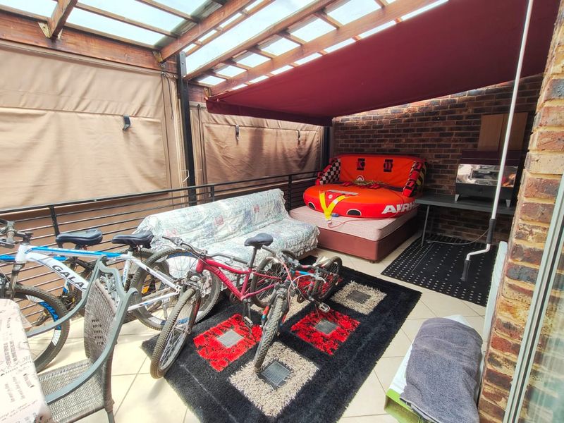 Comfortable Living with Resort-Style Amenities - Photo 8