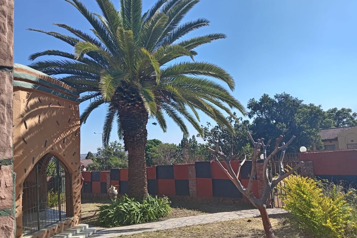 PRICE REDUCED – Spacious 4-Bedroom Freestanding Home on 875m2 Stand | Full Title | Deceased Estate – Mabopane Block D - Photo 3