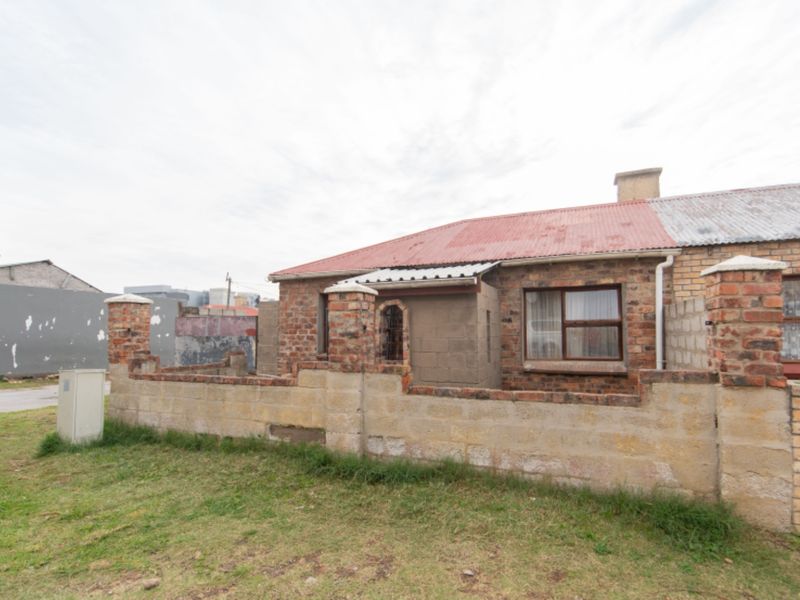 2 bedroom home in holland park  - Photo 2