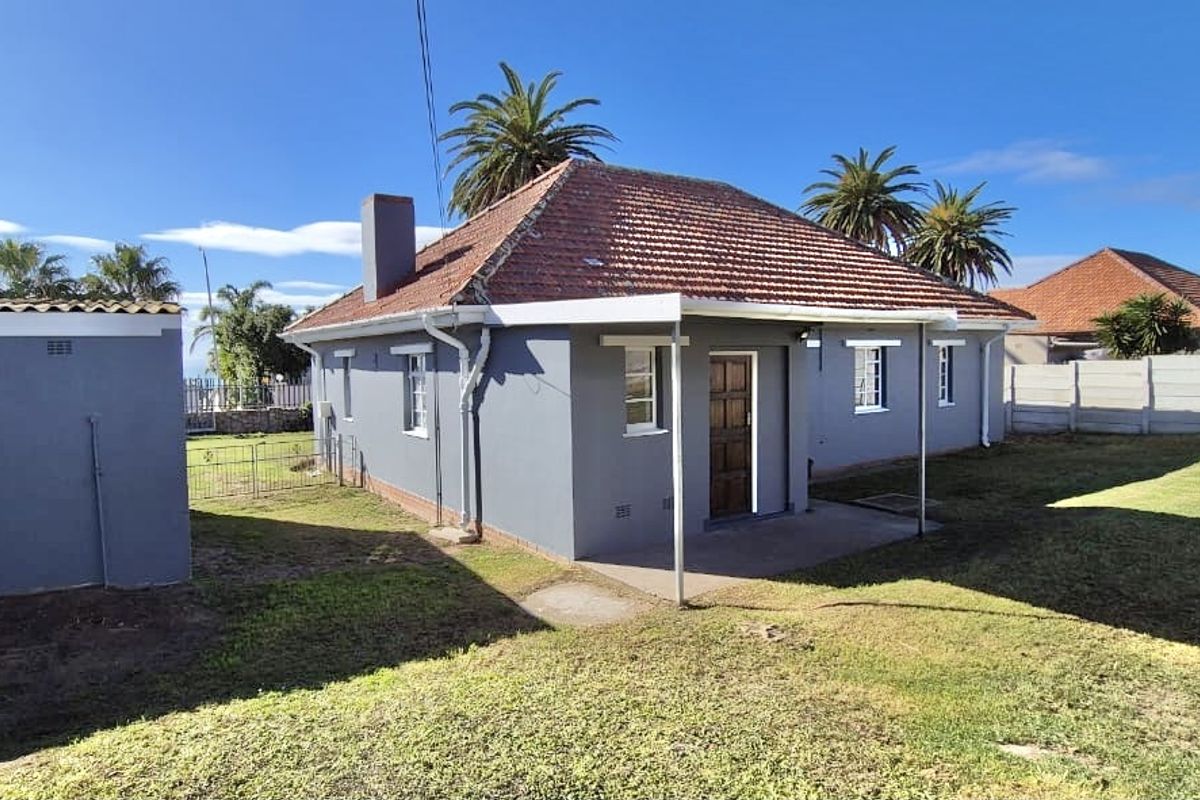 Opportunity beckons not to be repeated with flatlet potential sea views  - Photo 5