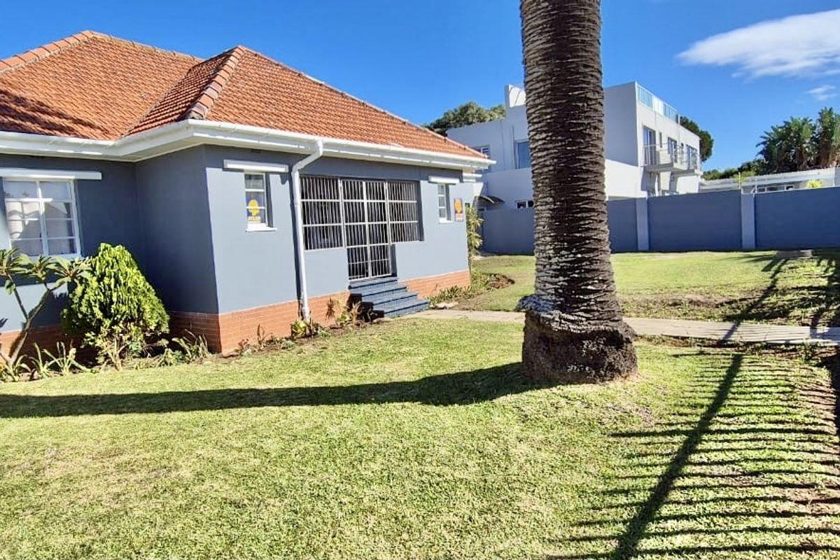 Opportunity beckons not to be repeated with flatlet potential sea views  - Photo 2