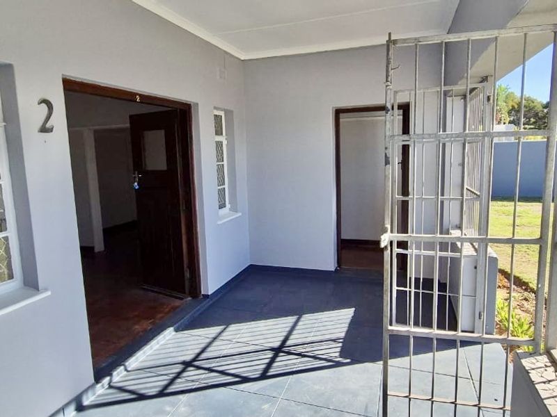 Opportunity beckons not to be repeated with flatlet potential sea views  - Photo 10