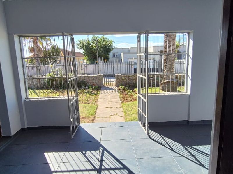 Opportunity beckons not to be repeated with flatlet potential sea views  - Photo 9