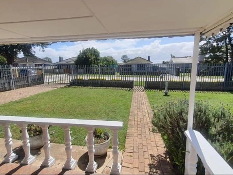 3 bedroom home in Kabega park - Photo 4