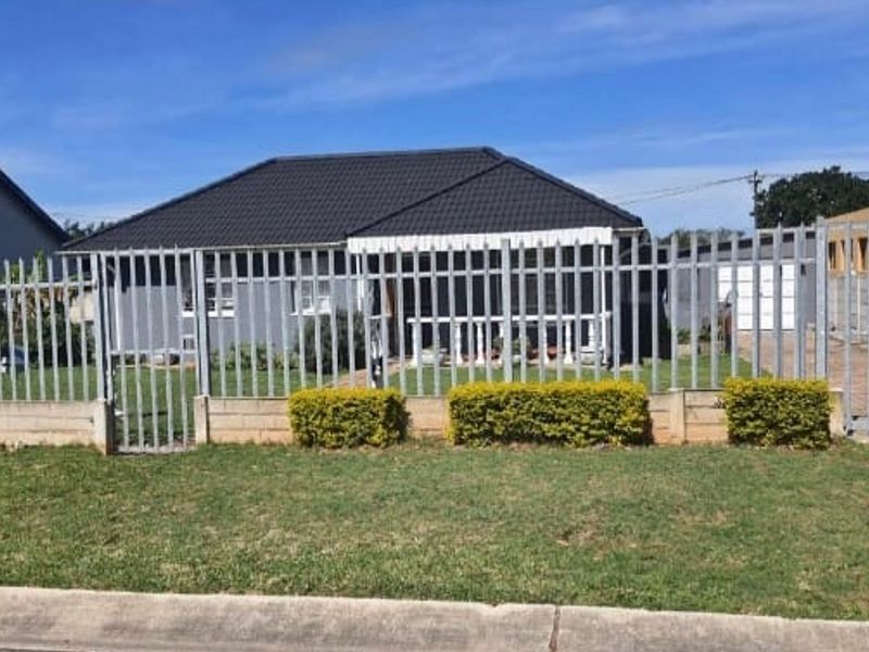 3 bedroom home in Kabega park - Photo 2