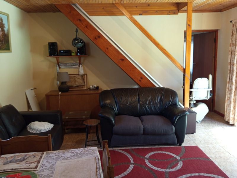 6 Bed House in Rondebosch East for Sale - Photo 10