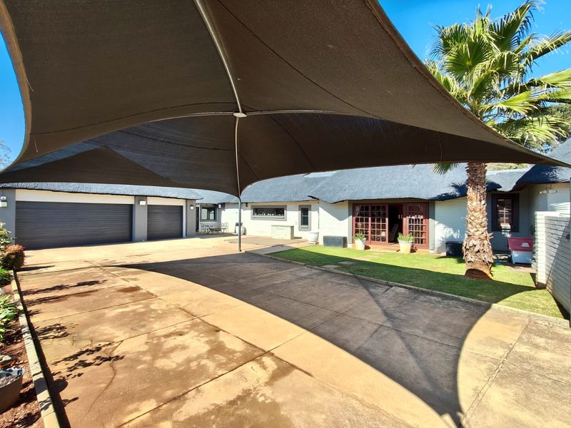 Tranquil Living with Endless Possibilities - Photo 7