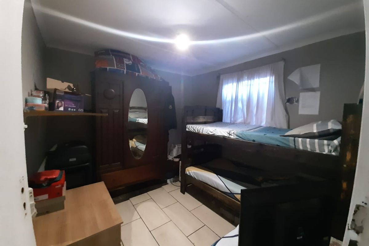 2 Bedroom home for sale in Woodlands - Photo 5