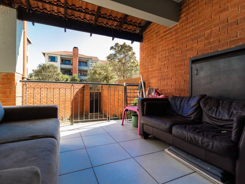 Two Bedroom Townhouse For Sale in Greenston Hill - Photo 10