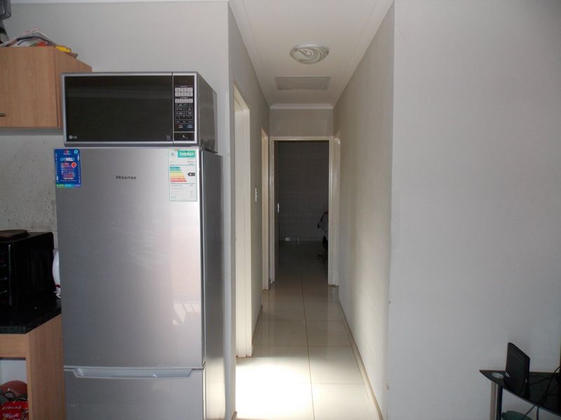 3 Bedroom House For Sale in Dawn City - Photo 4