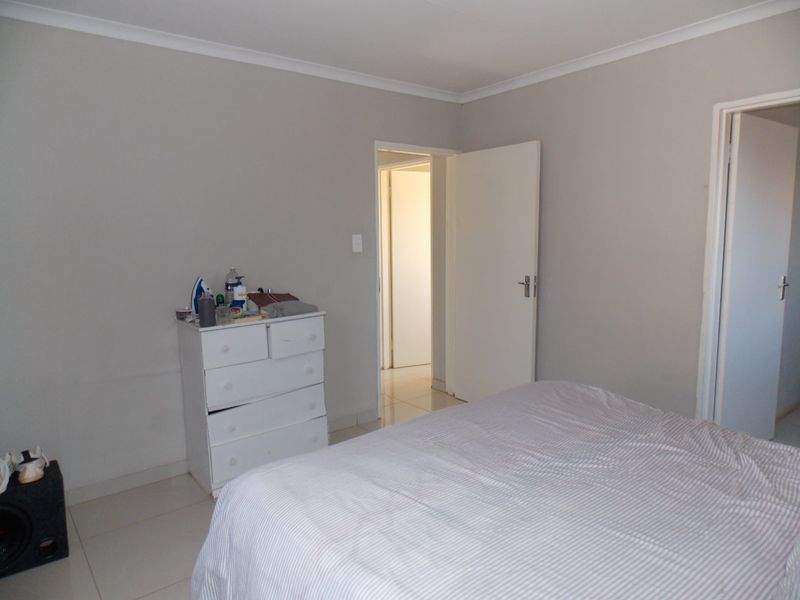 3 Bedroom House For Sale in Dawn City - Photo 6