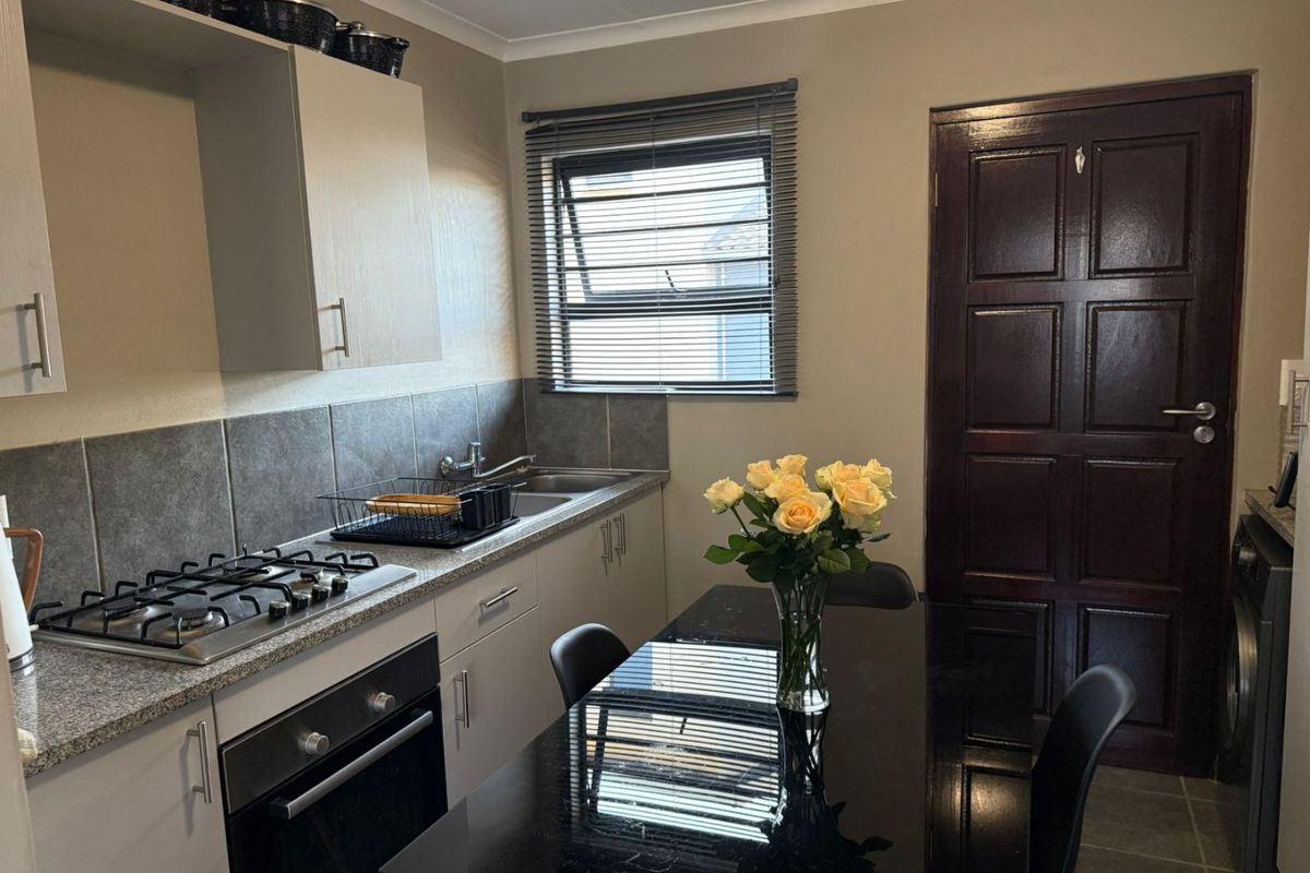 3 Bedroom House for Sale in Noordwyk - Photo 3