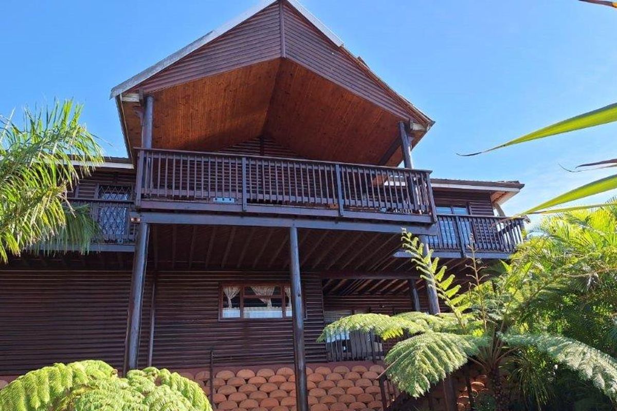 3-Bedroom Townhouse – Eagles Nest – The Name Says It All!! - Photo 3