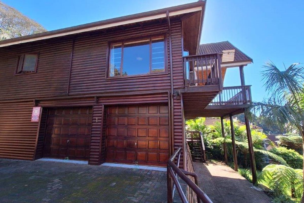 3-Bedroom Townhouse – Eagles Nest – The Name Says It All!! - Photo 5