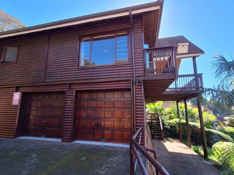 3-Bedroom Townhouse – Eagles Nest – The Name Says It All!! - Photo 5