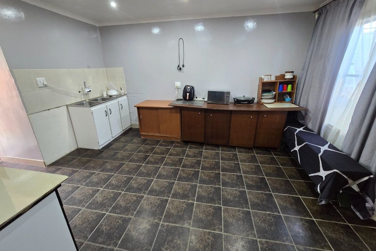 Two bedroom starter home with nutec - Photo 3