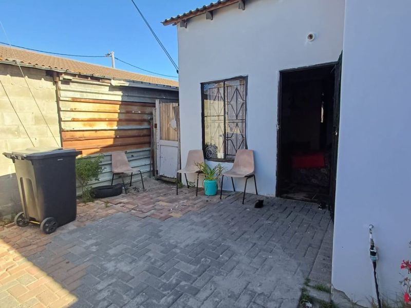 House For Sale in Delft South - Photo 2