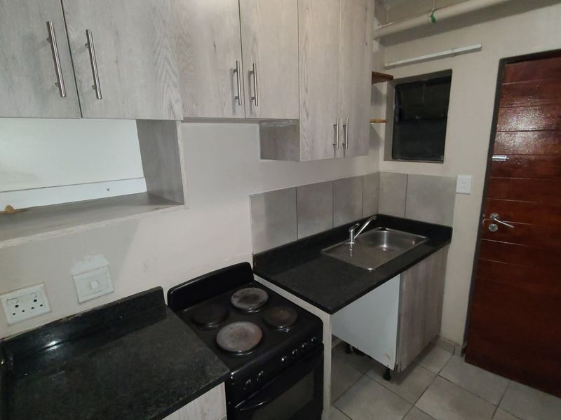 2 Bedroom Apartment / Flat for Sale in Belhar - Photo 4